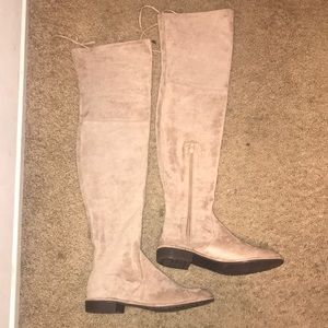 Over knee suede boots